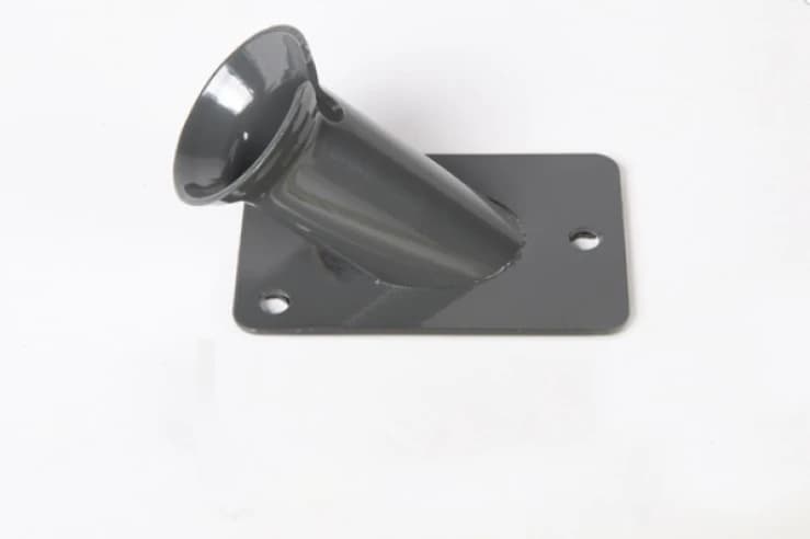 Кронштейн для крепления помывочного пистолета