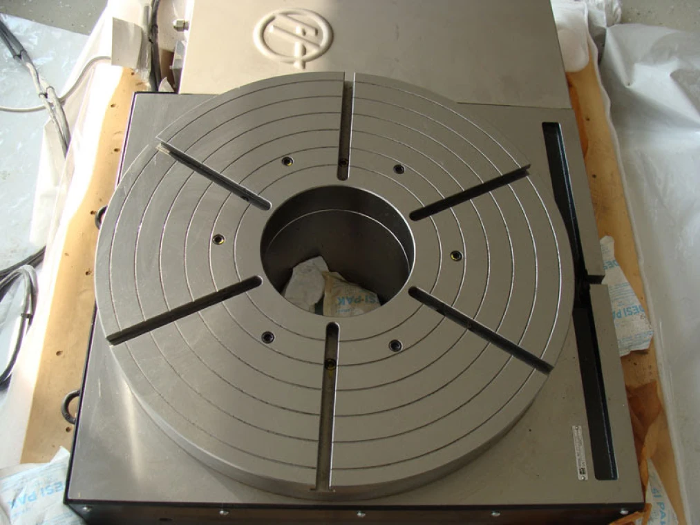 Haas HRT600 (2015 | бу) - Поворотный стол (ЧПУ-управляемый) с бесщёточным приводом для фрезерных станков