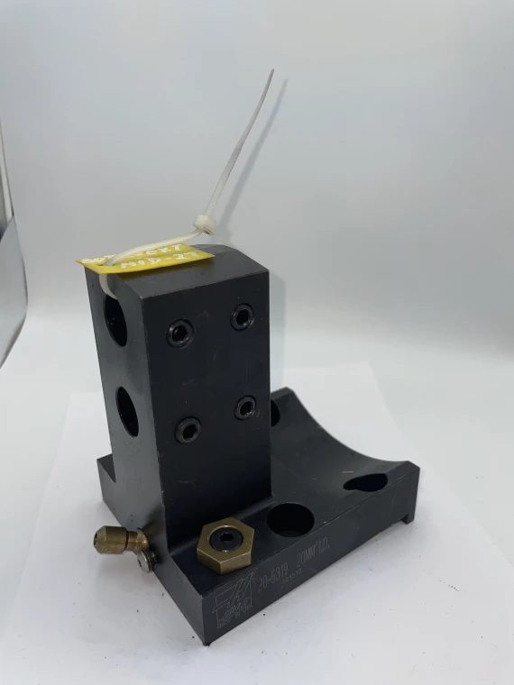 БУ Сдвоенный держатель расточных резцов для револьвера BOT 