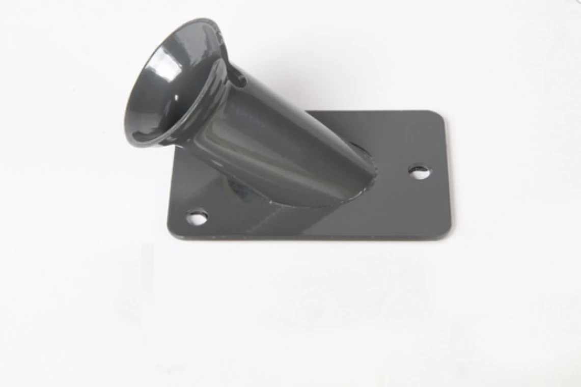 Кронштейн для крепления помывочного пистолета